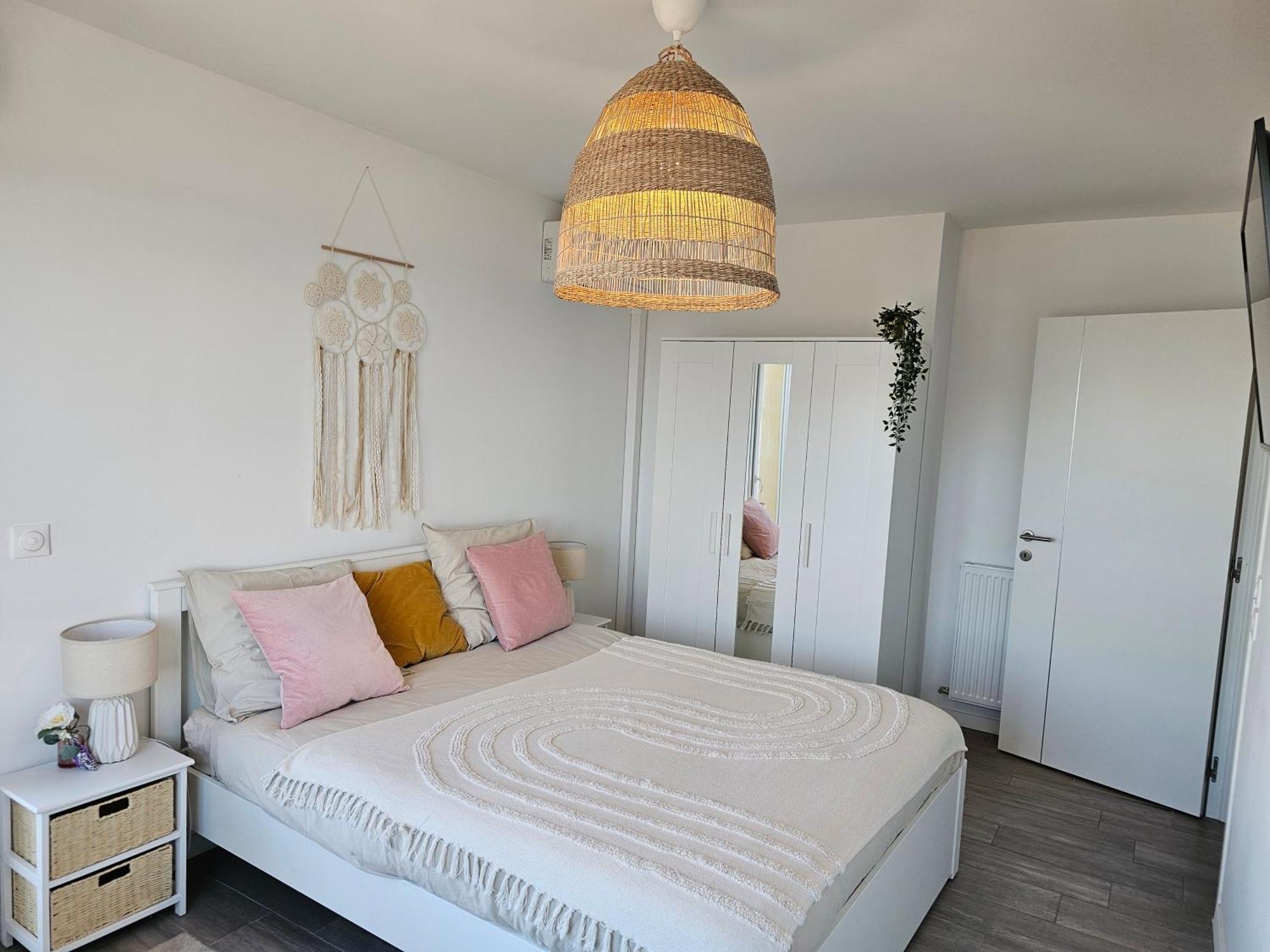 Lakeside Provence - Appartement 4 Etoiles Face Au Lac De Monteux Eksteriør bilde